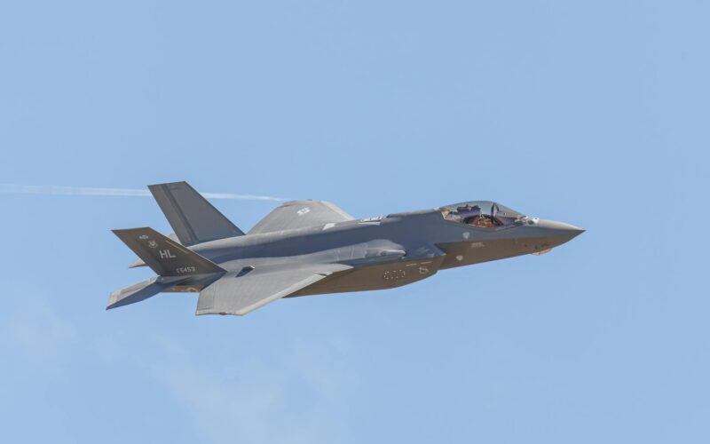 avion-f-35-zbor