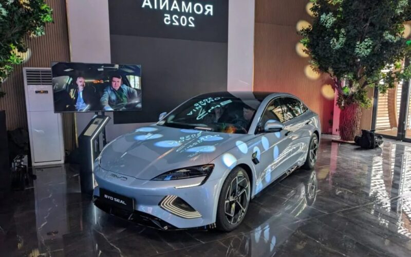 automobil byd seal